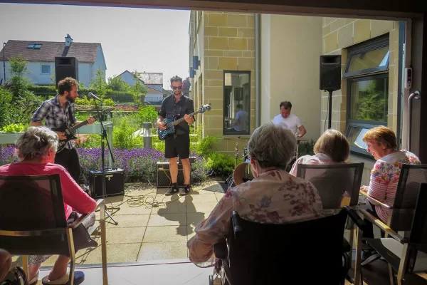Edinburgh pensioners jazz up their afternoon with exclusive performance