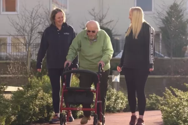 Physiotherapy gets Cramond Resident back on his feet
